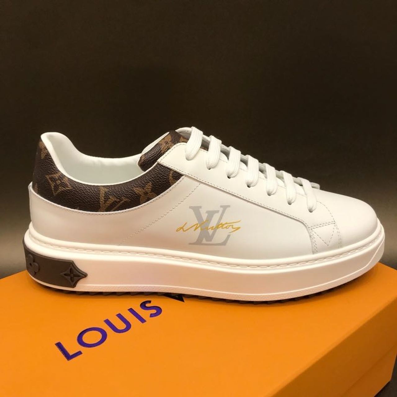 Louis2BVuitton2BTime2BOut2BSneaker2BMonogram2BCanvas2BWhiteBrown2BFor2BWomen2BLV2B1-FLLfU.jpg