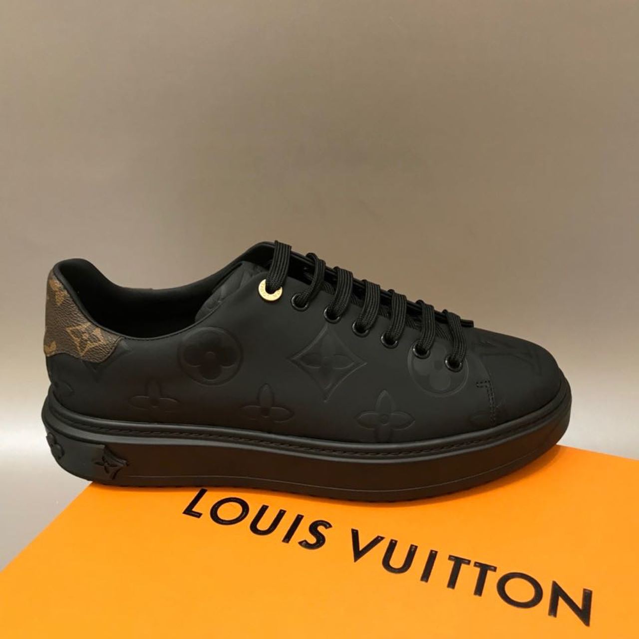 Louis2BVuitton2BTime2BOut2BSneaker2BPatent2BMonogram2BMaterial2BBlack2BFor2BWomen2BLV2B1-5rs89.jpg