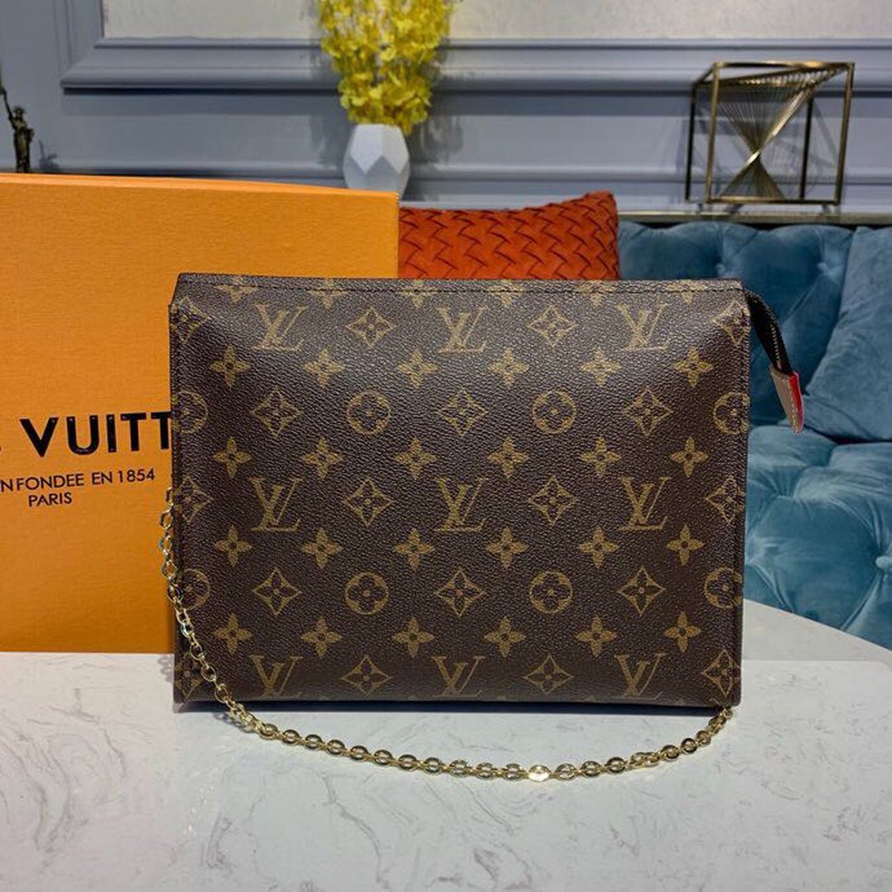 Louis2BVuitton2BToiletry2BPouch2BOn2BChain2BMonogram2BCanvas2BFor2BWomen2C2BWallet2B9.8in25cm2BLV2BM814122B1-hwZsq.jpg