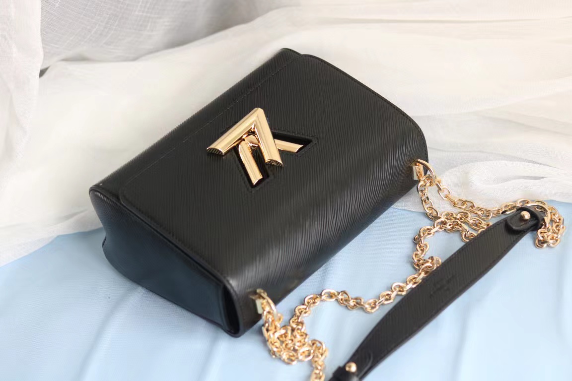 Louis2BVuitton2BTwist2BMM2BEpi2BBlack2BFor2BWomen2C2BWomens2BHandbags2C2BShoulder2BAnd2BCrossbody2BBags2B9.4in23cm2BLV2B1-Sa1pz.jpg