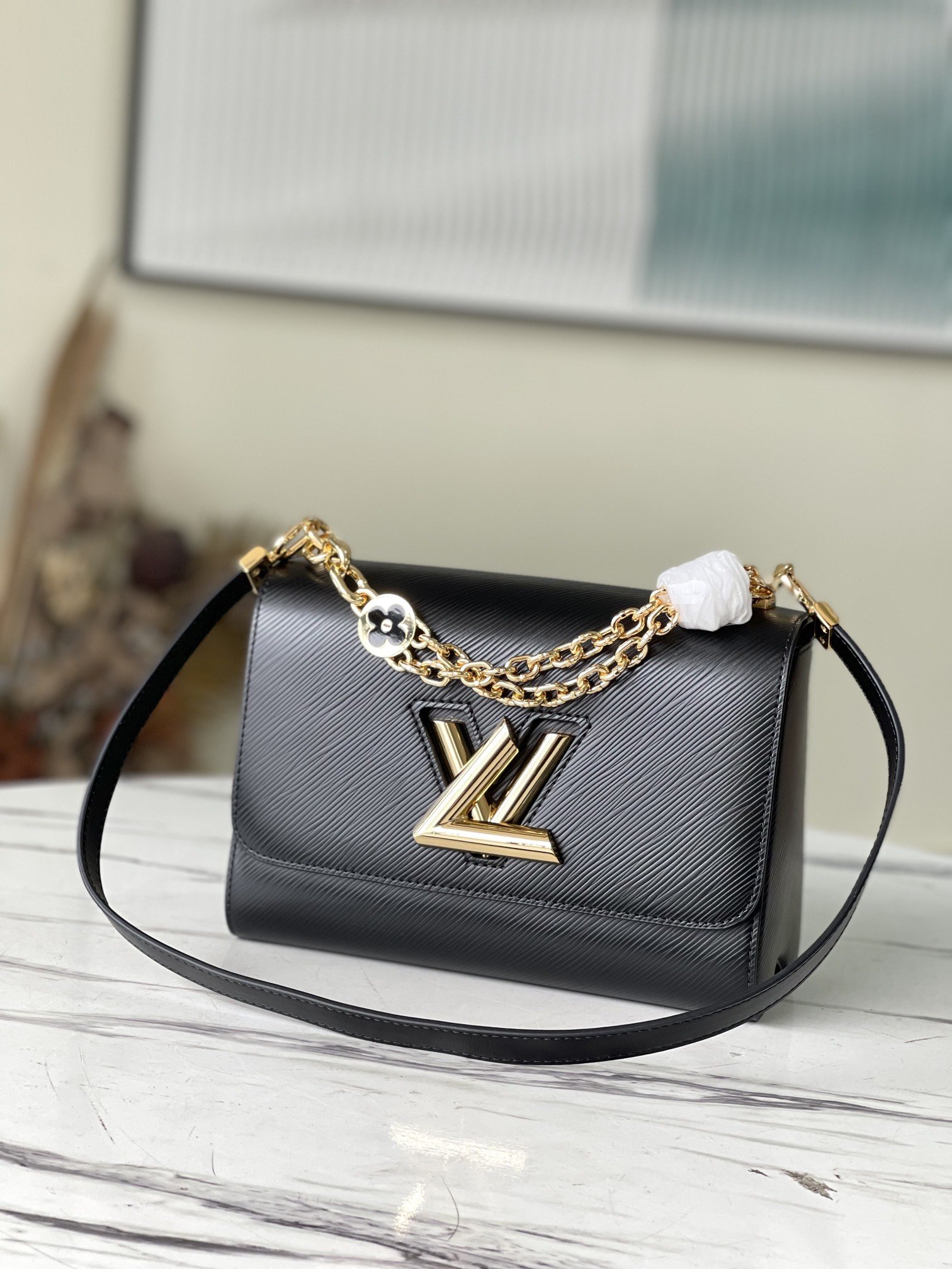 Louis2BVuitton2BTwist2BMM2BMonogram2BFlower2BBlack2BFor2BWomen2C2BWomens2BHandbags2C2BShoulder2BAnd2BCrossbody2BBags2B9.1in23cm2BLV2BM594022B1-UP1XE.jpg