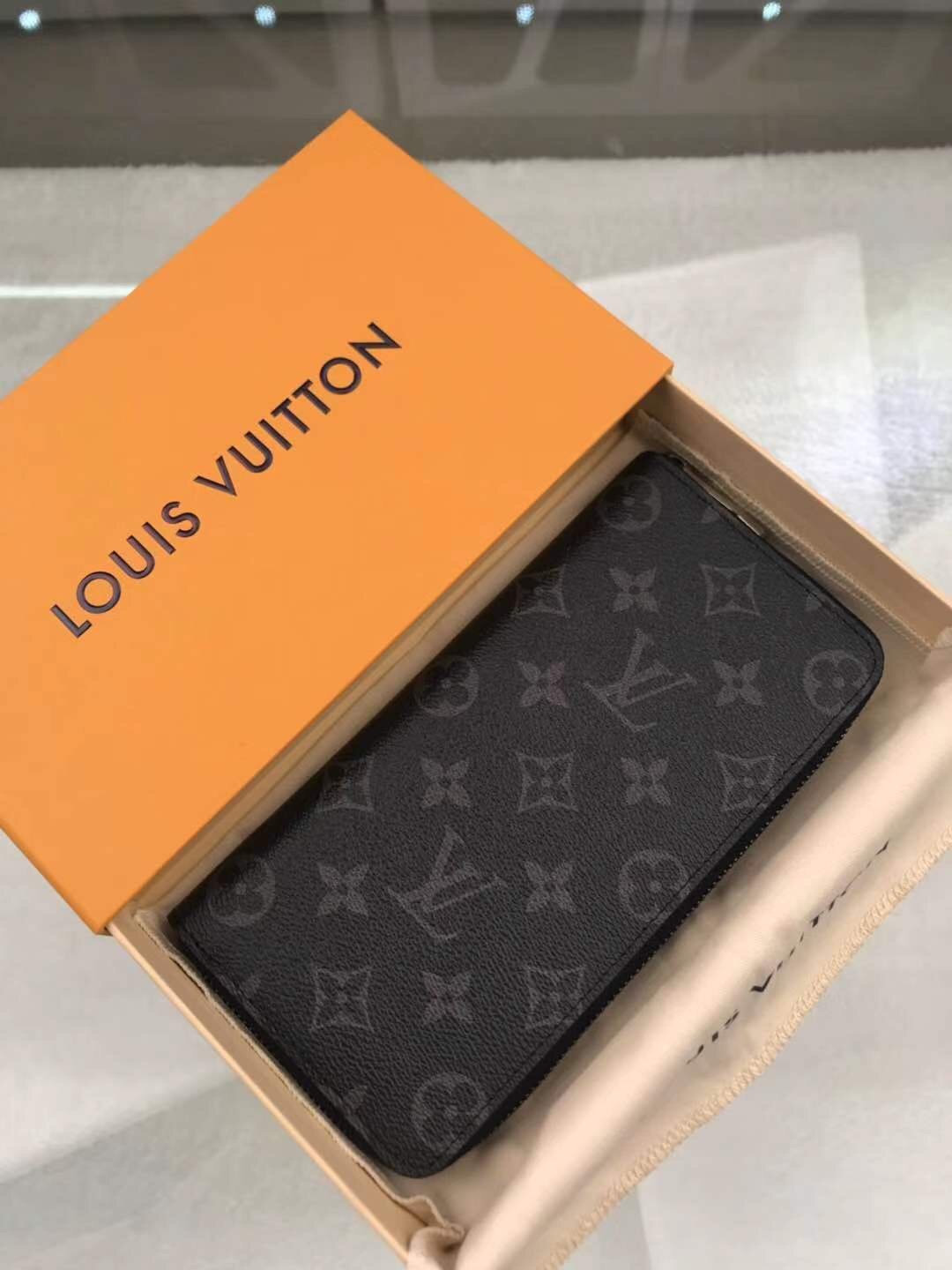 Louis2BVuitton2BZippy2BWallet2BVertical2BCanvas2BBlack2BFor2BMen2C2BMens2BWallet2B7.9in20cm2BLV2BM622952B1-abSXQ.jpg