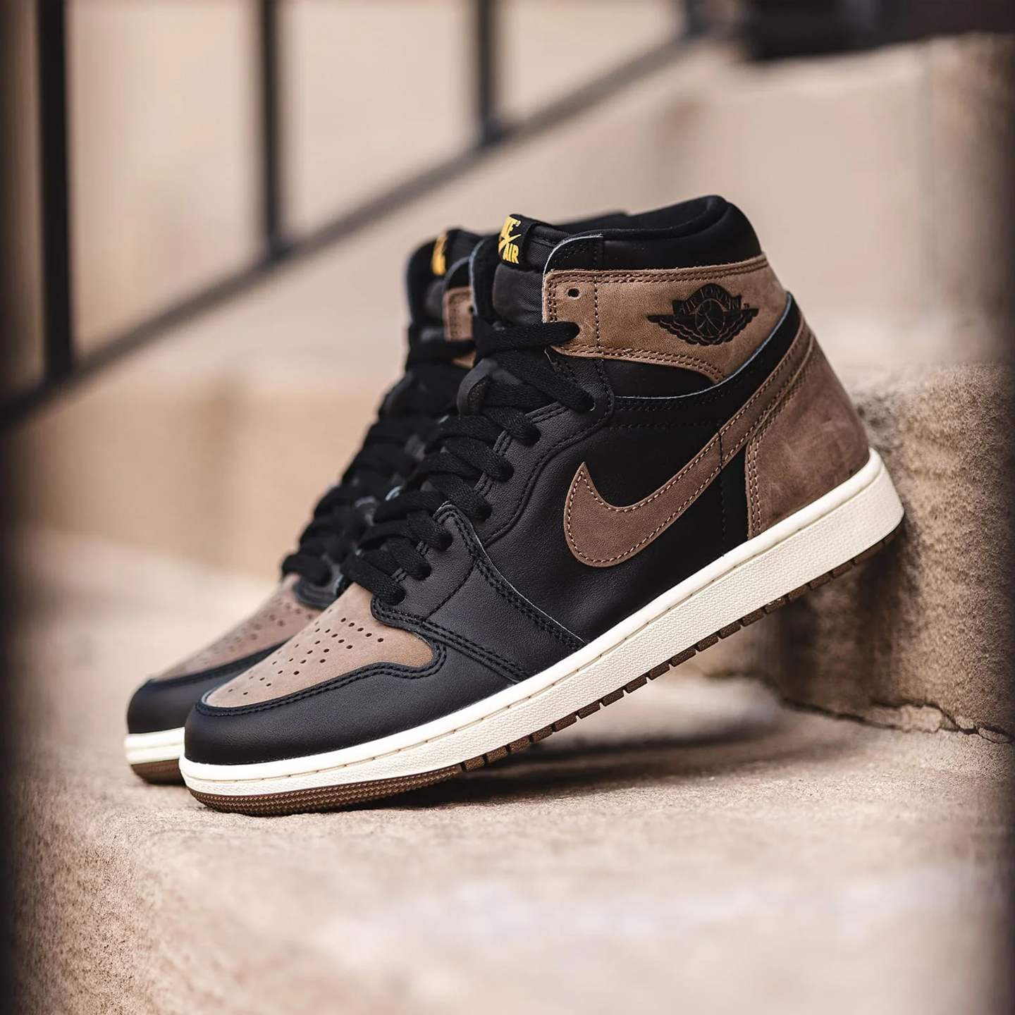 air-jordan-1-high-og-palomino-v75ge.jpg