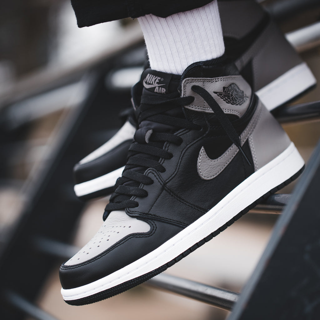 air-jordan-1-retro-high-og-shadow-4kmof.jpg