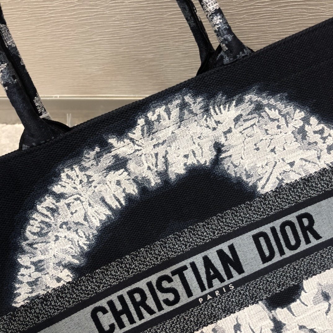 Christian Dior Large Dior Book Tote Black For Women 16.5in/42cm CD M1286ZRIW