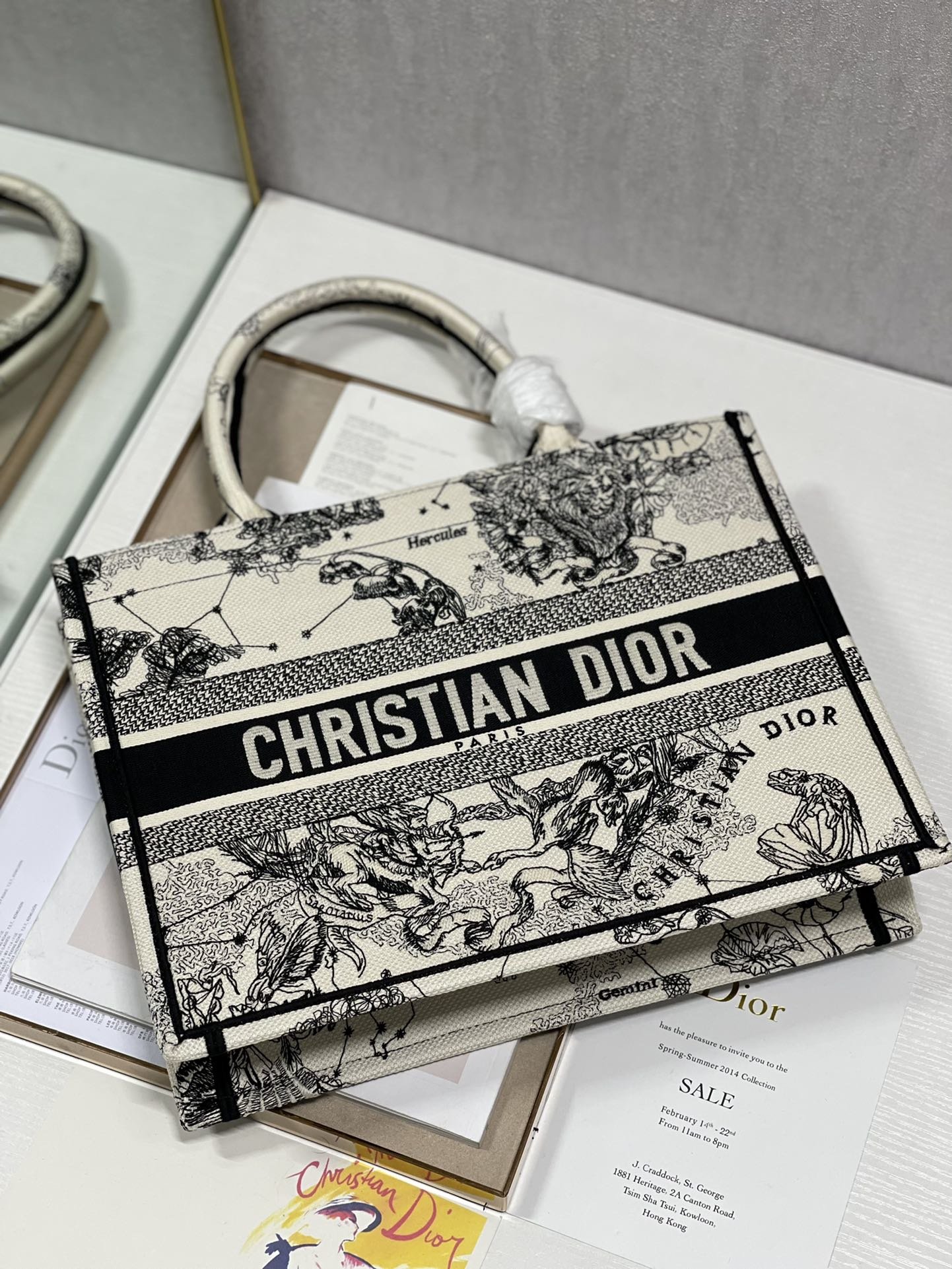 Christian Dior Medium Dior Book Tote Bag, Black/White, For Women Women’s Handbags, Shoulder Bags, 36cm CD M1296ZRHZ_M941