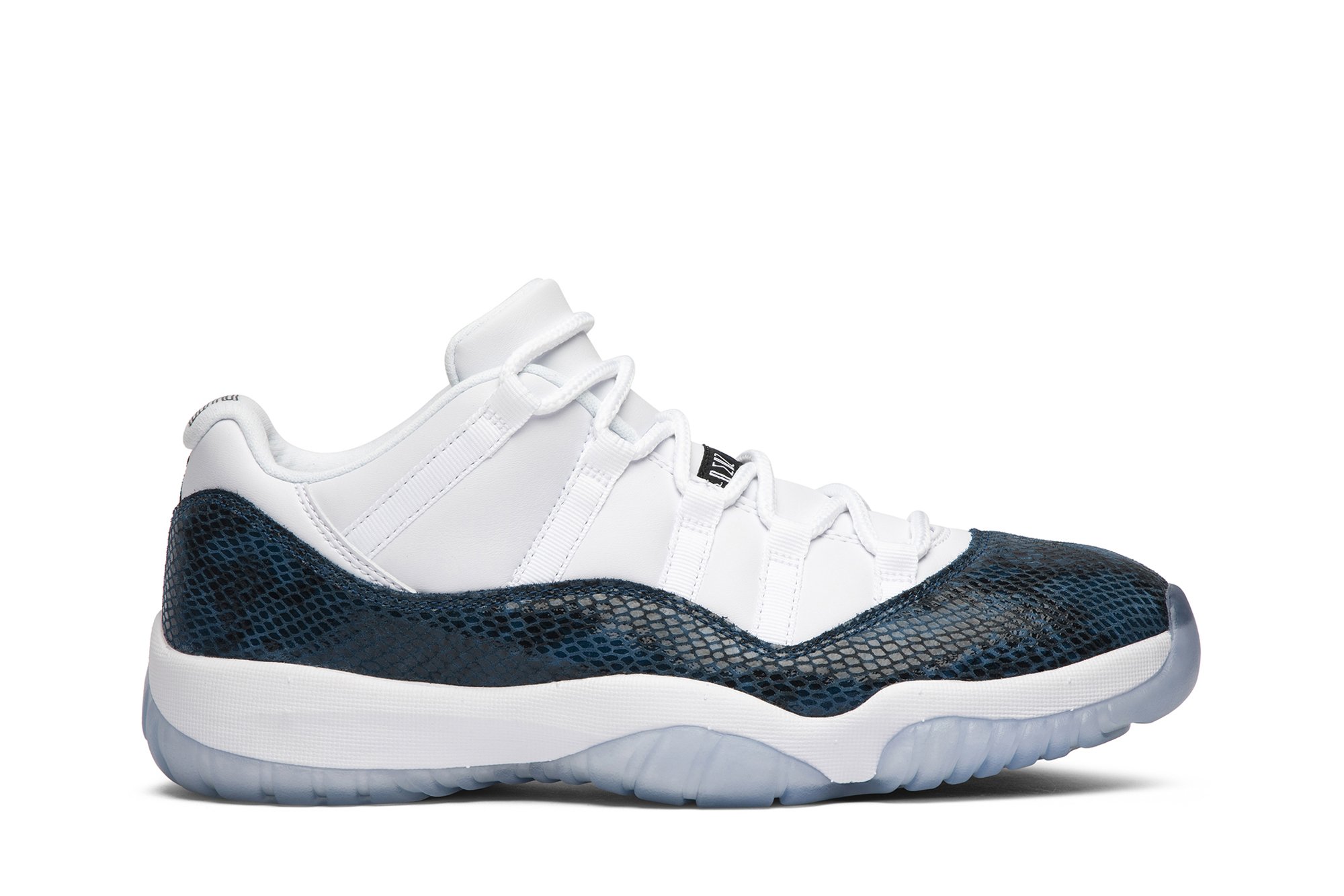 jordan-11-retro-low-snake-navy-2019-bckuq.jpeg