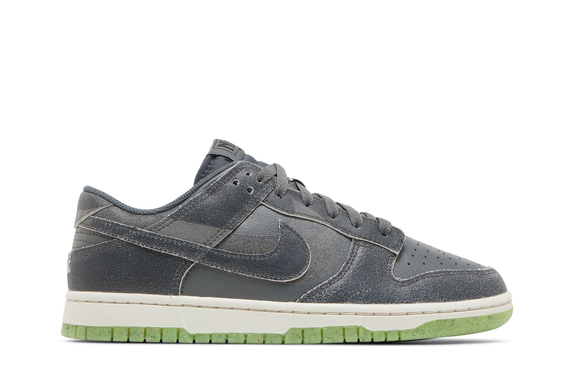 nike-dunk-low-retro-prm-halloween-2022-cjlrg.jpeg